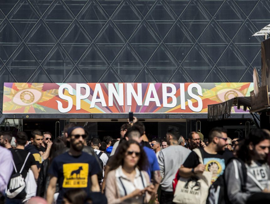 2EMMT0B  Hundreds of people seen at the festival.
Spannabis 2019, a cannabis festival and biggest in Europe. Kannabia is one of the larger seed banks during the festival and its visited by thousands of people every year. (Photo by Victor Serri / SOPA Images/Sipa USA)